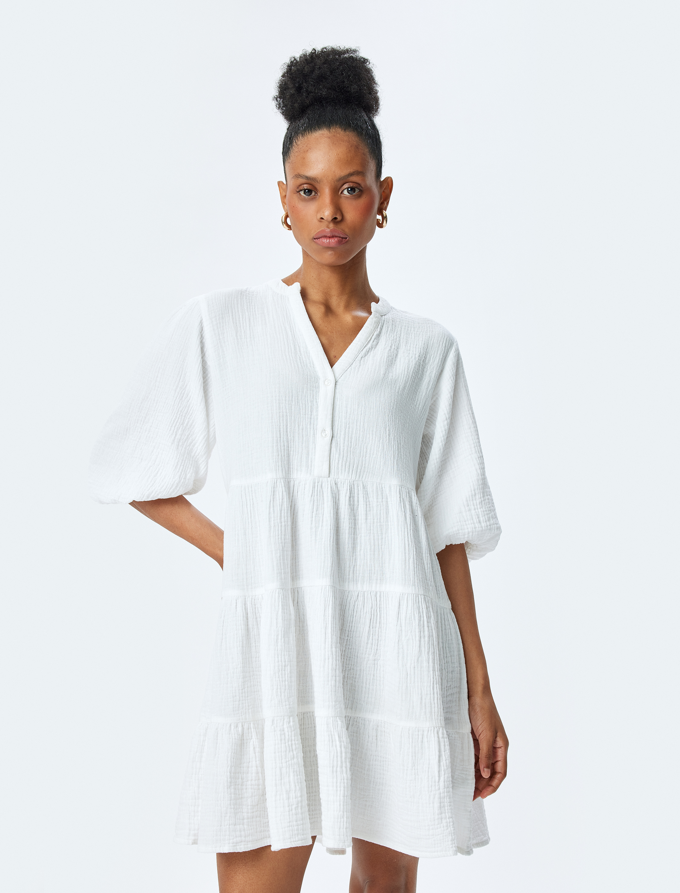   Pamuklu Katmanlı V Yaka Kısa Balon Kollu Mini Müslin Elbise