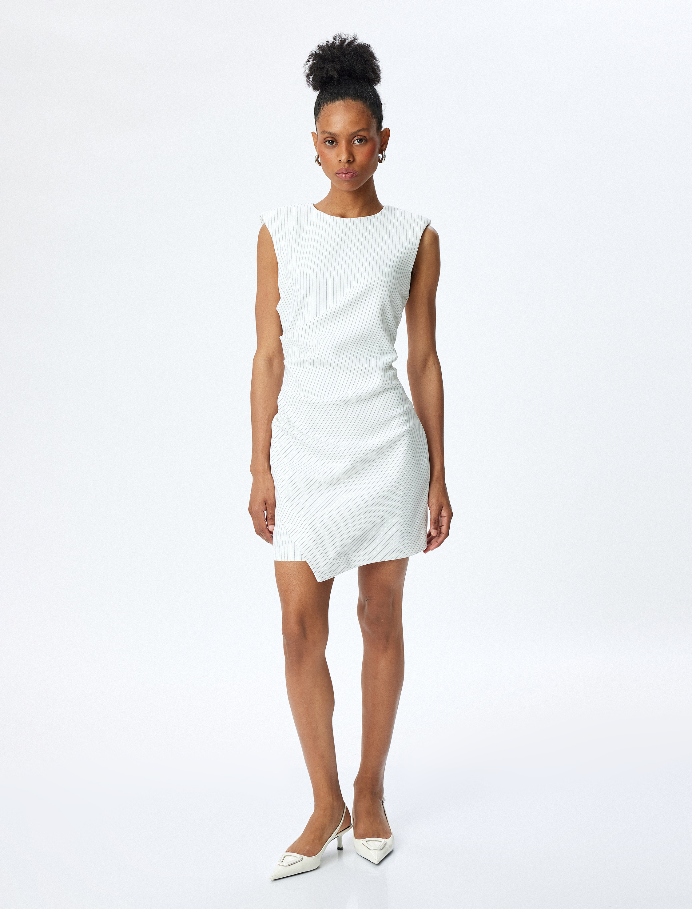   Bisiklet Yaka Drape Detaylı Kruvaze Kolsuz Mini Elbise