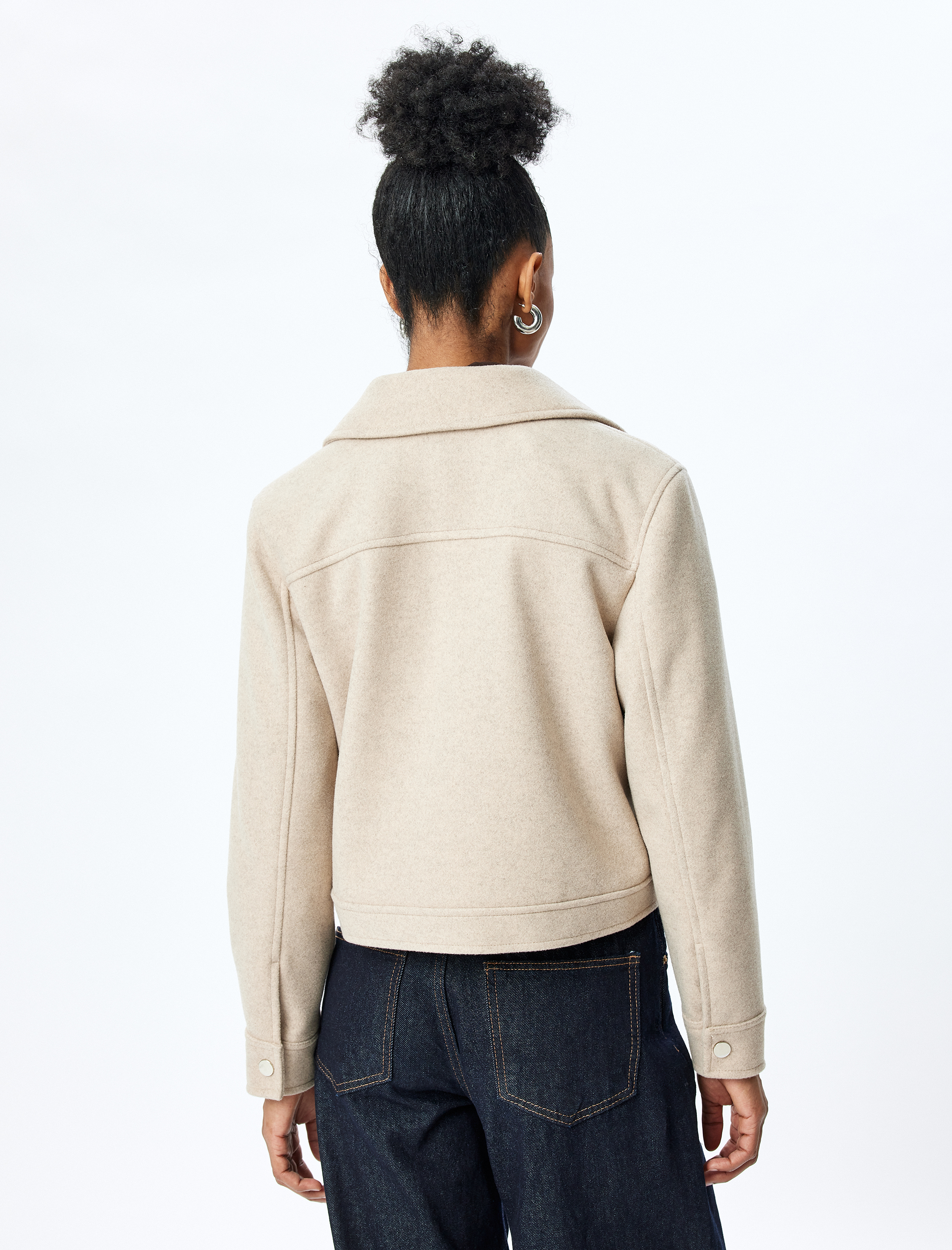   Kapaklı Cep Detaylı Rahat Kalıp Fermuarlı Kısa Kaşe Ceket