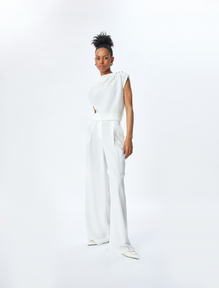  Düğme Detaylı Drape Detaylı Kolsuz Bluz