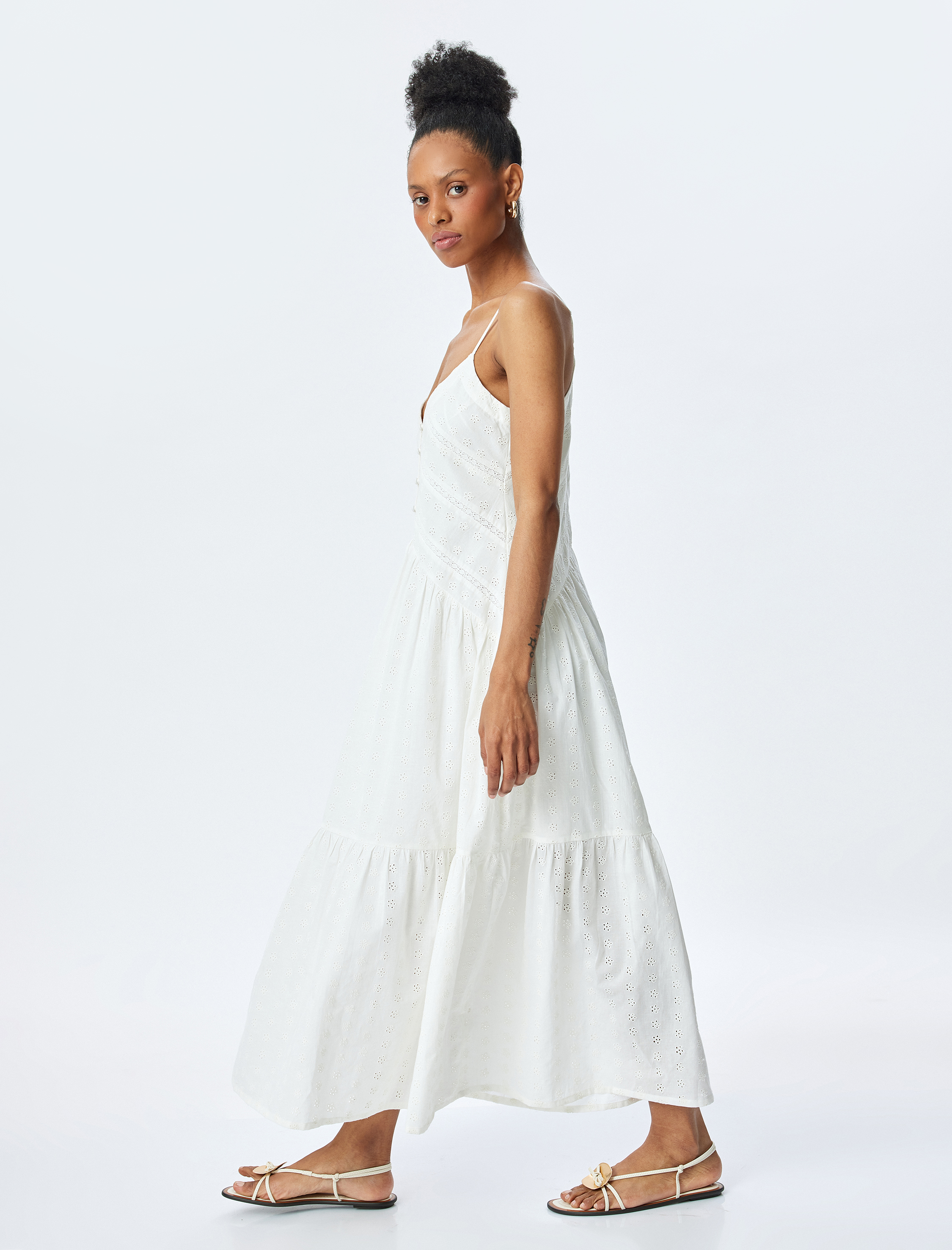   Pamuklu İnce Askılı V Yaka Düğmeli Astarlı Uzun Fisto Elbise