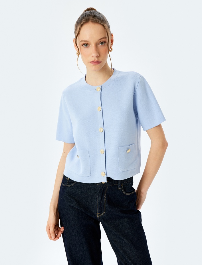  Kısa Kollu Bisiklet Yaka Cep Detaylı Düğmeli Triko Hırka