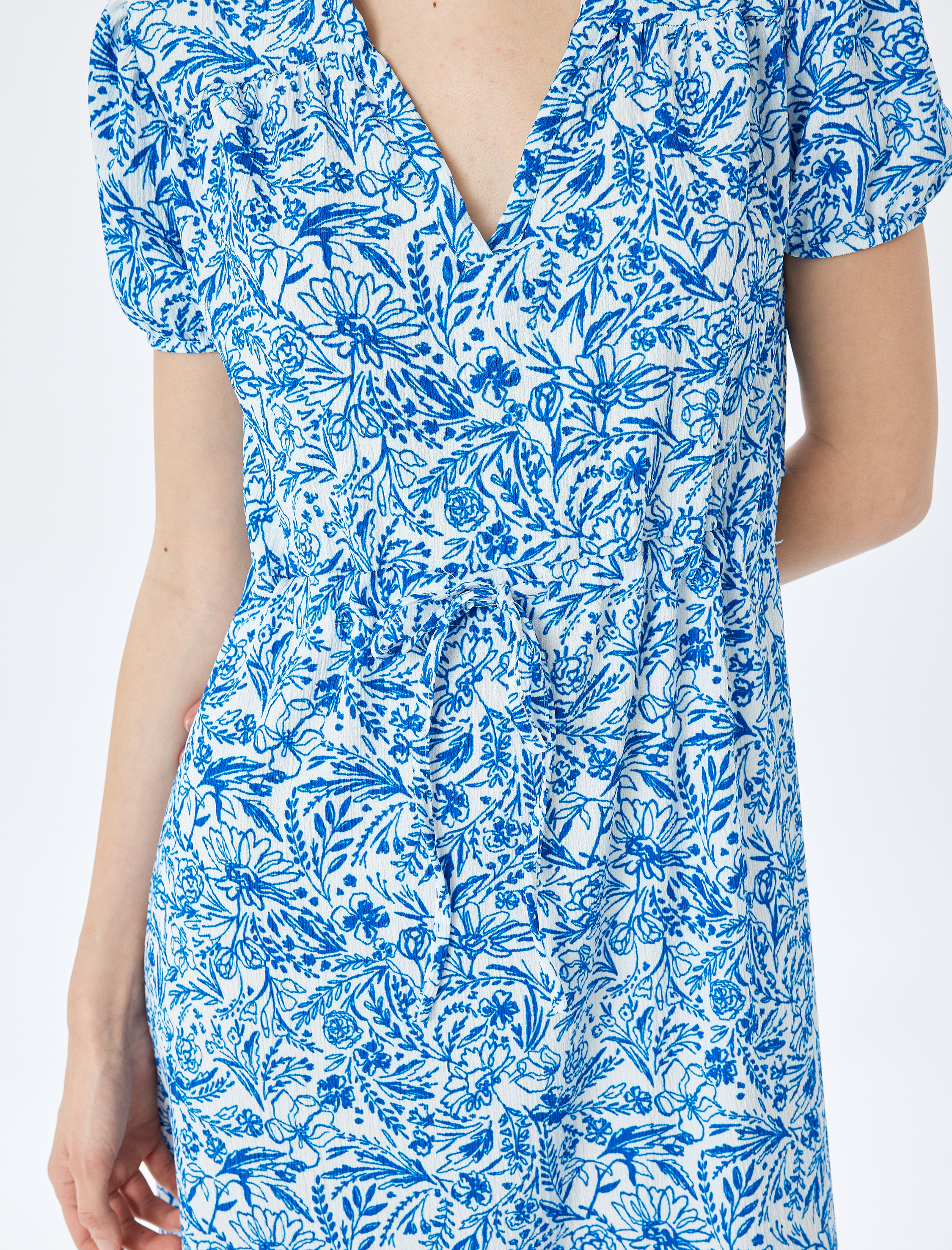   Balon Kollu V Yaka Büzgülü Volanlı Midi Elbise Bürümcük