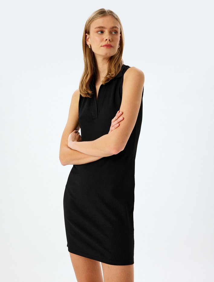  Kolsuz Mini Polo Yaka Elbise