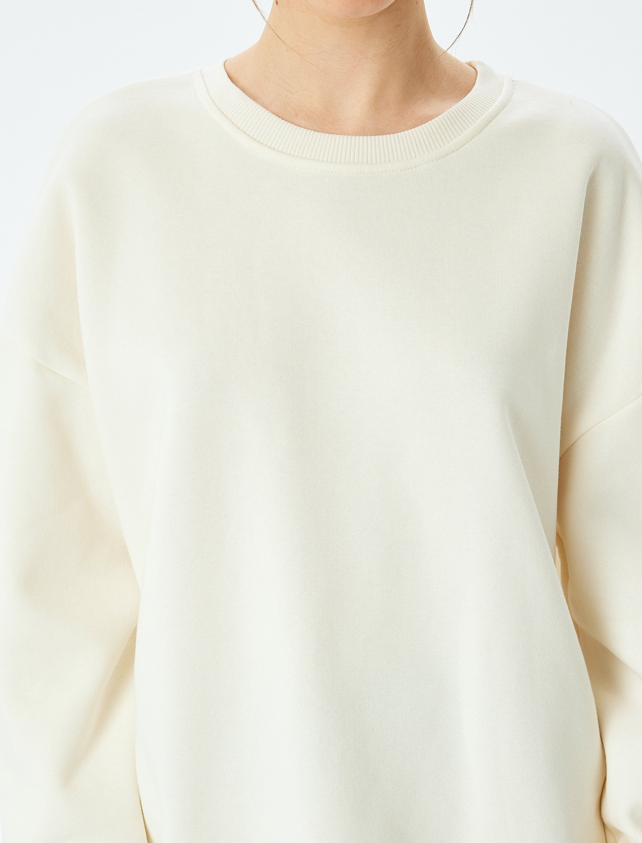   Şardonlu Oversize Bisiklet Yaka Uzun Kollu Sweatshirt