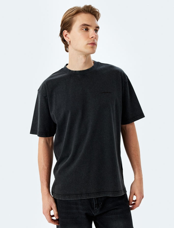  Yıkamalı Pamuklu Kısa Kollu Minimal Baskılı Bisiklet Yaka Oversize Tişört