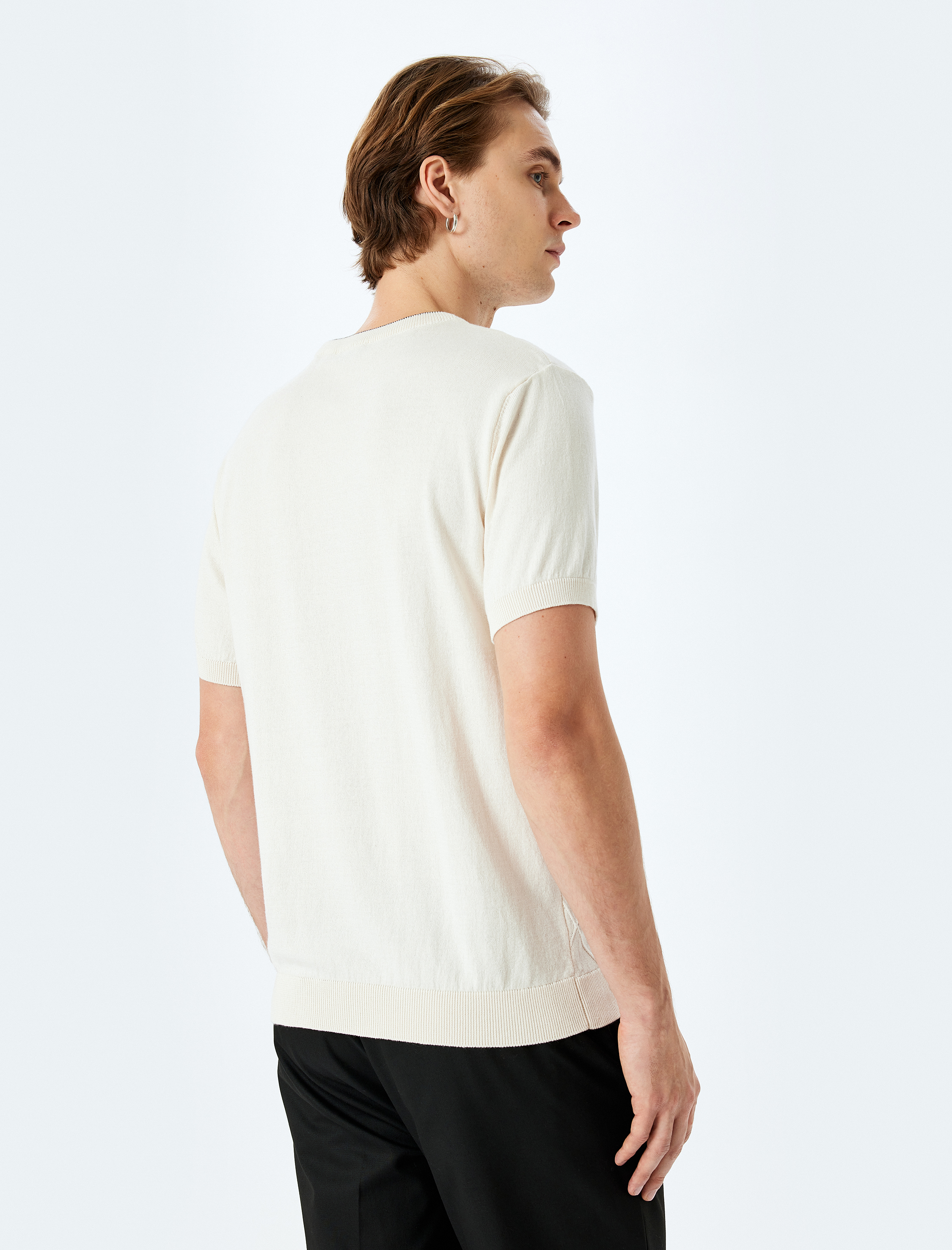 Regular Fit Geometrik Dokulu Kısa Kollu Pamuklu Triko Tişört