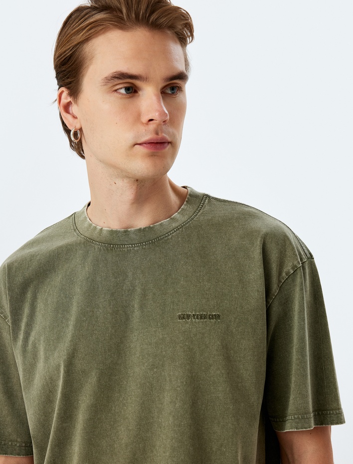  Yıkamalı Pamuklu Kısa Kollu Minimal Baskılı Bisiklet Yaka Oversize Tişört