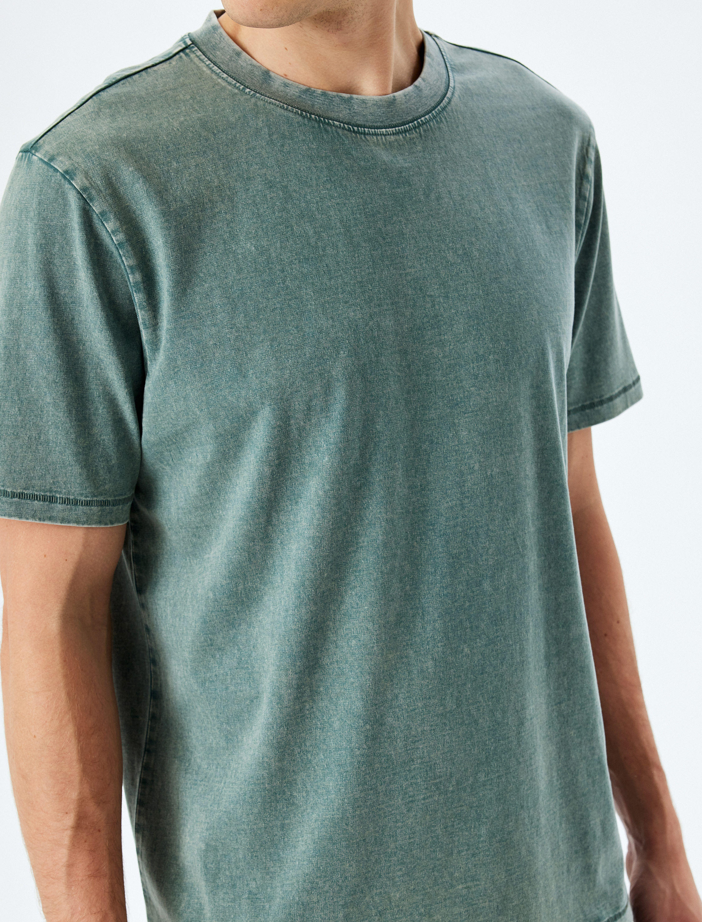   Pamuklu Yıkamalı Regular Fit Kısa Kollu Bisiklet Yaka Tişört