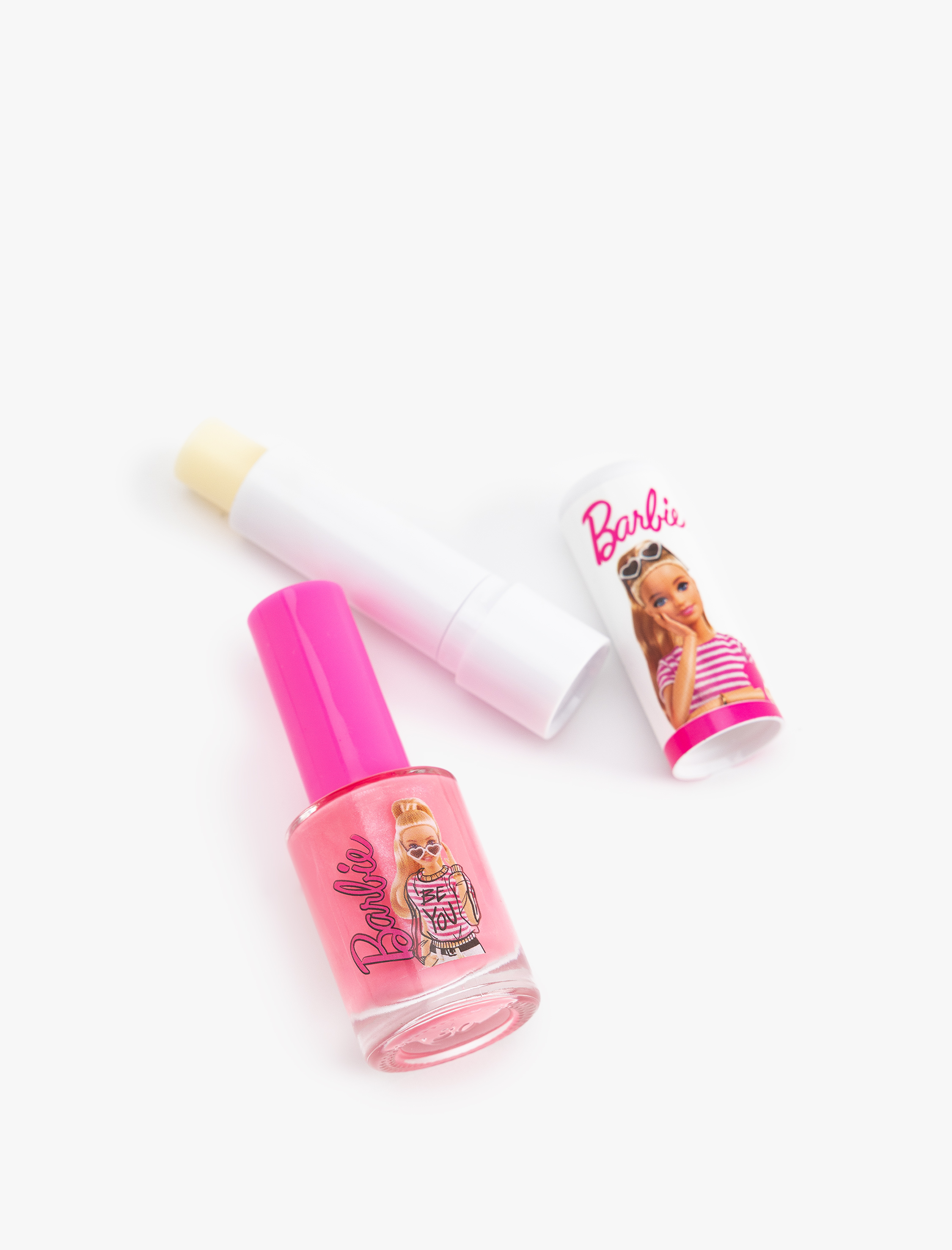  Kadın Barbie Lisanslı Dudak Bakım Kremi ve Oje Seti