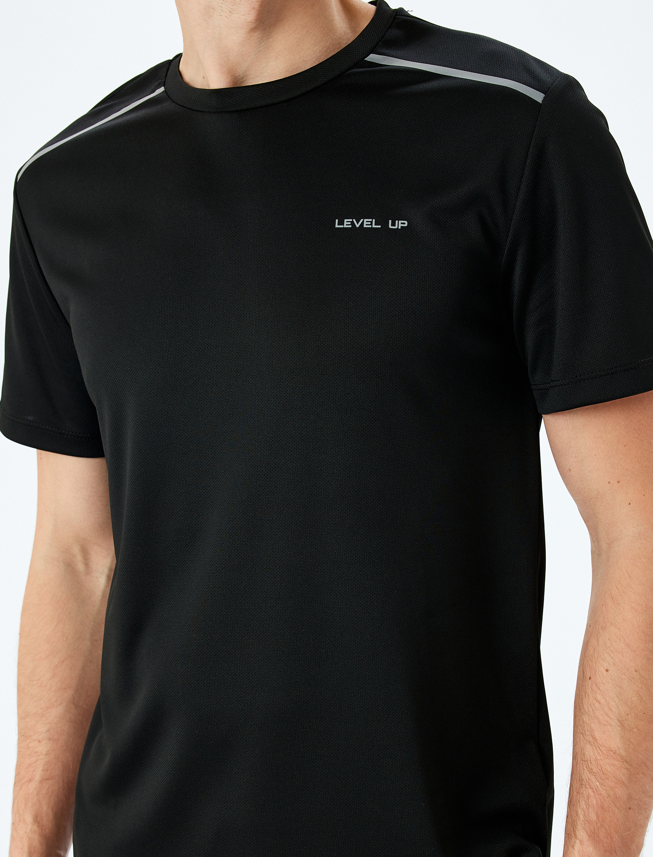 Bisiklet Yaka Kısa Kollu Slogan Baskılı Spor Tişört