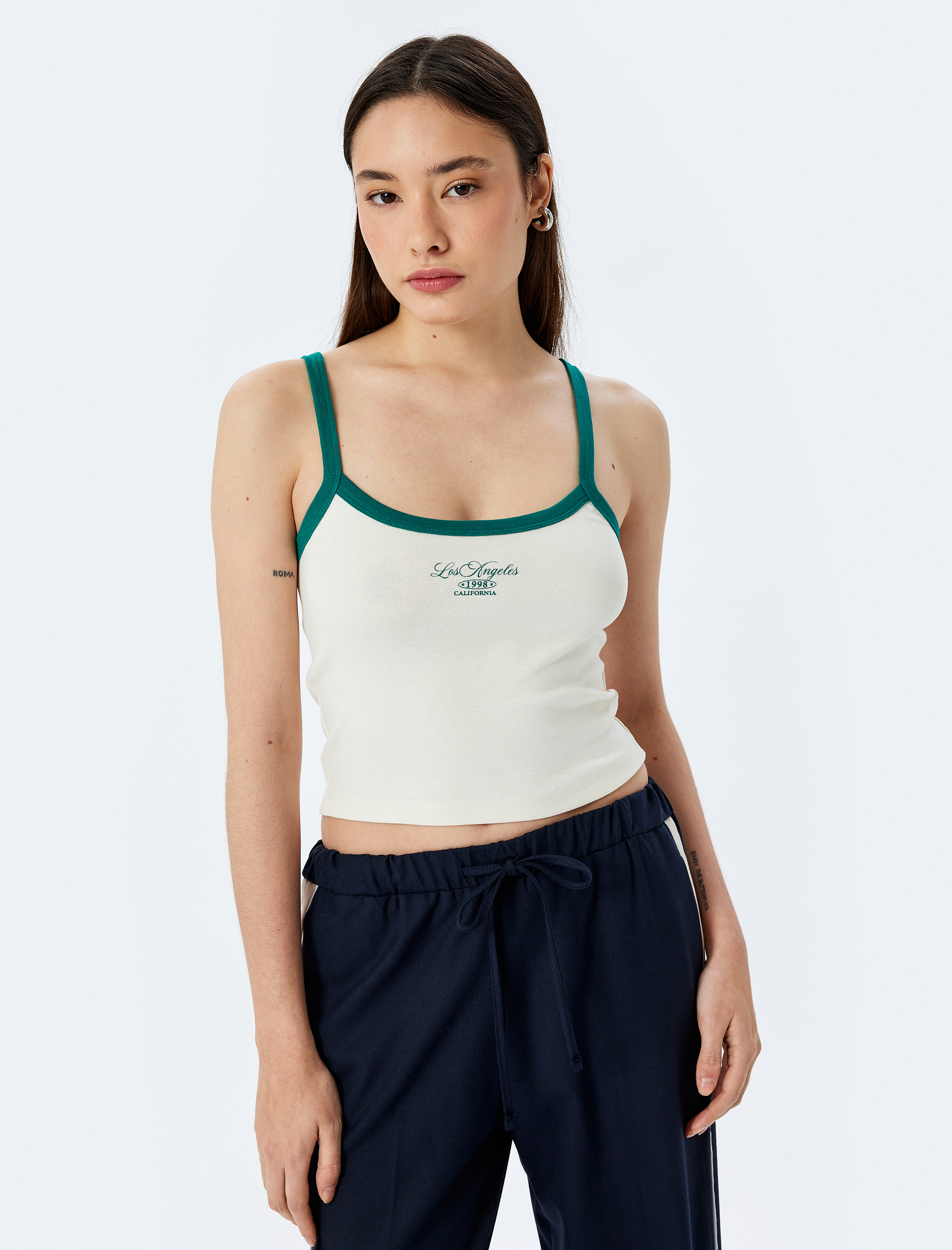   İnce Askılı Biyeli Slim Fit Crop Baskılı Atlet