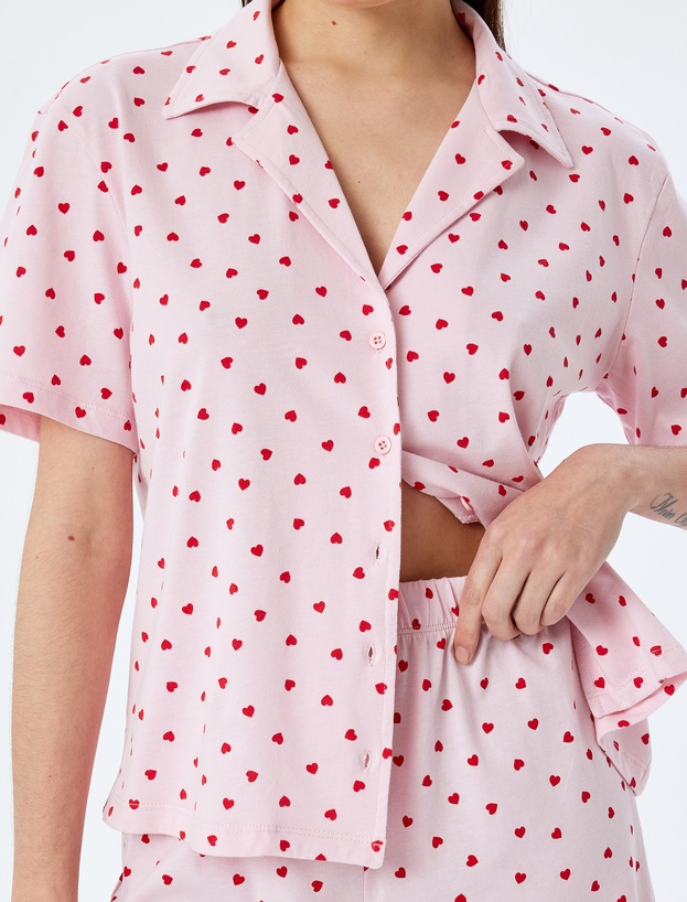 Pamuklu Gömlek Yaka Kalpli Şortlu Pijama Takımı_4