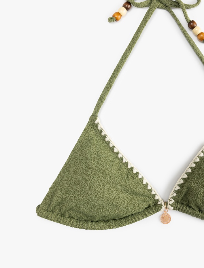  Kroşe Detaylı Boncuklu Üçgen Bikini Üstü