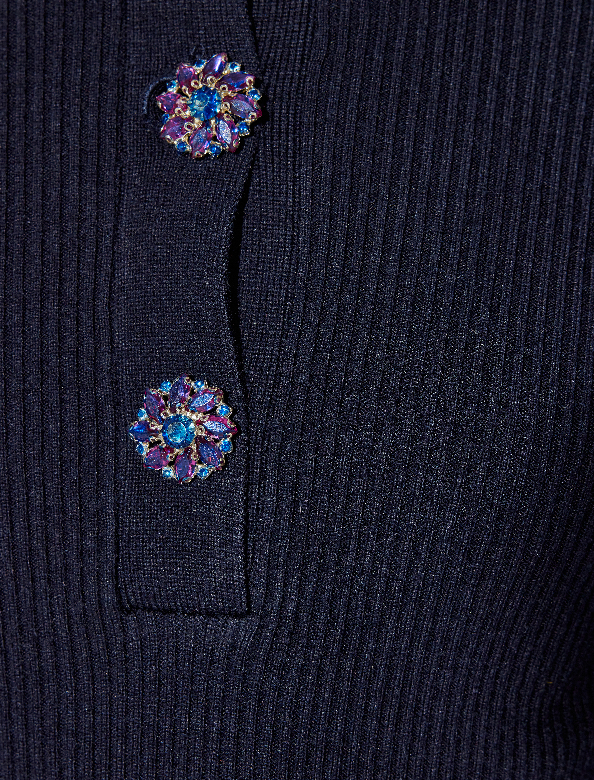 Koton X Melis Ağazat - Uzun Kollu Taşlı Düğmeli Polo Yaka Triko Kazak