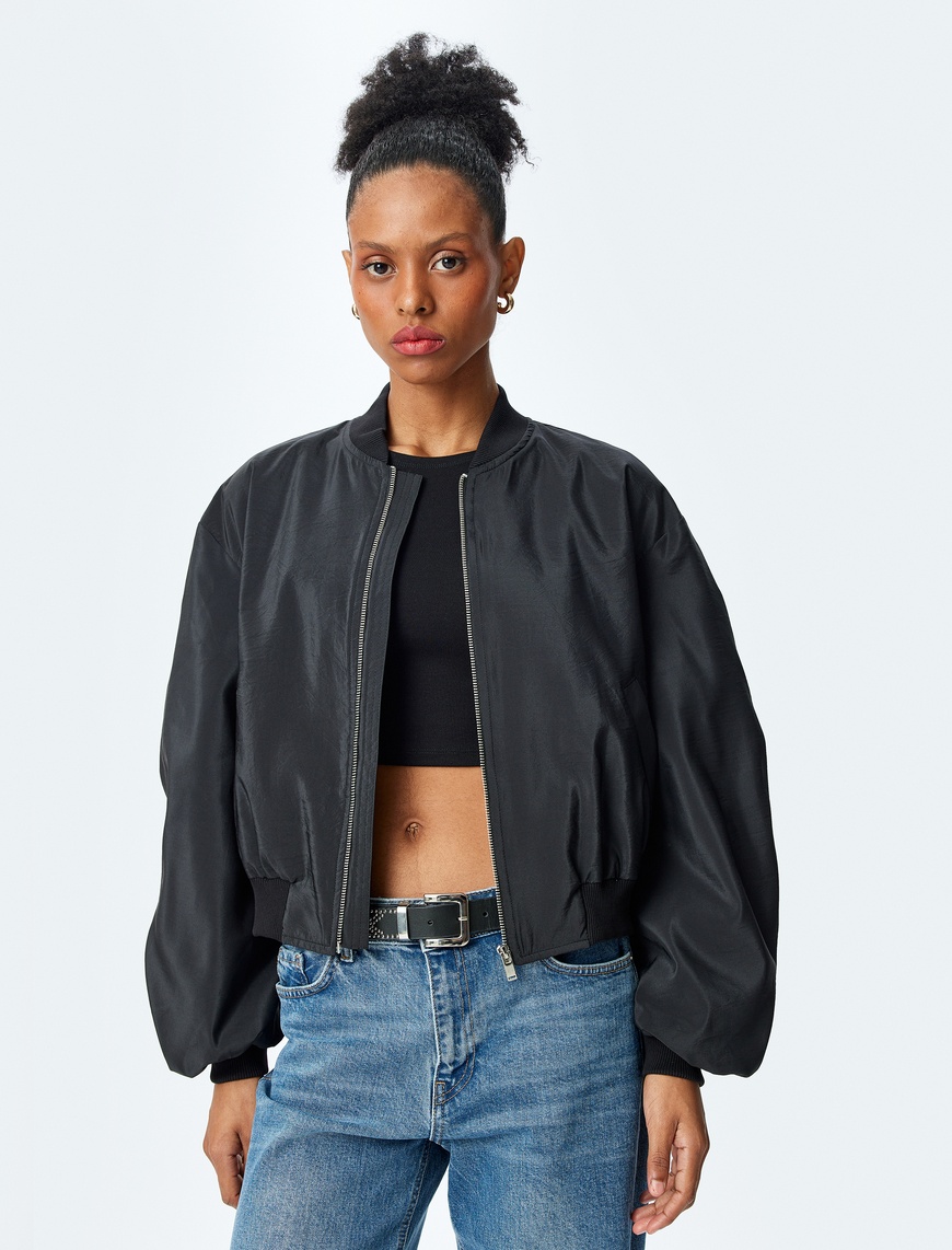   Arkası Drape Detaylı Kolej Yaka Parlak Crop Bomber Ceket