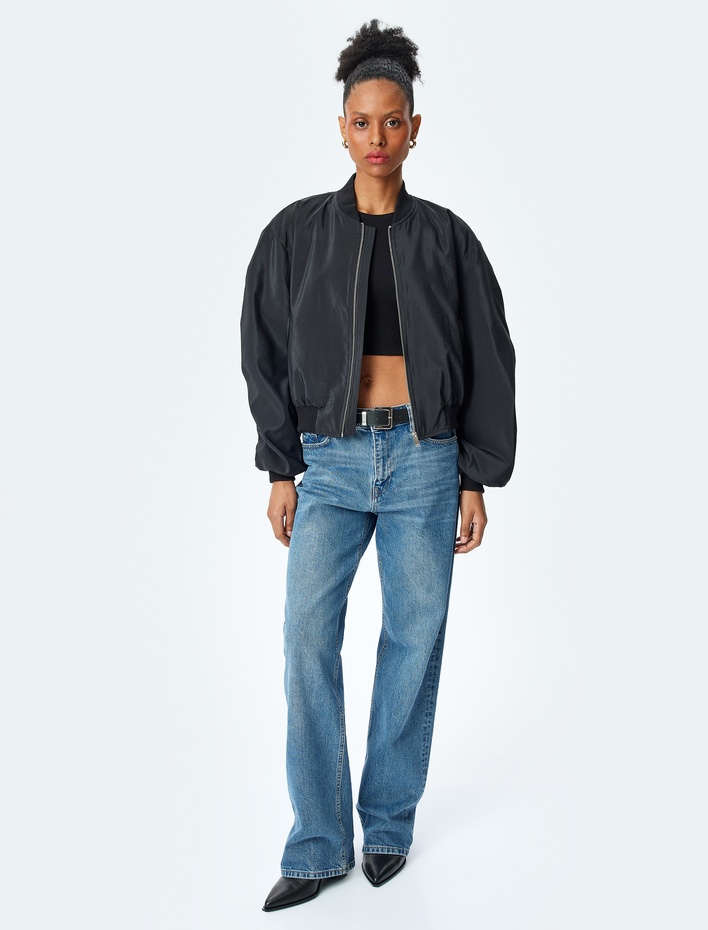  Arkası Drape Detaylı Kolej Yaka Parlak Crop Bomber Ceket