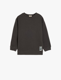 Uzun Kollu Etiket Detaylı Oversize Basic Sweatshirt