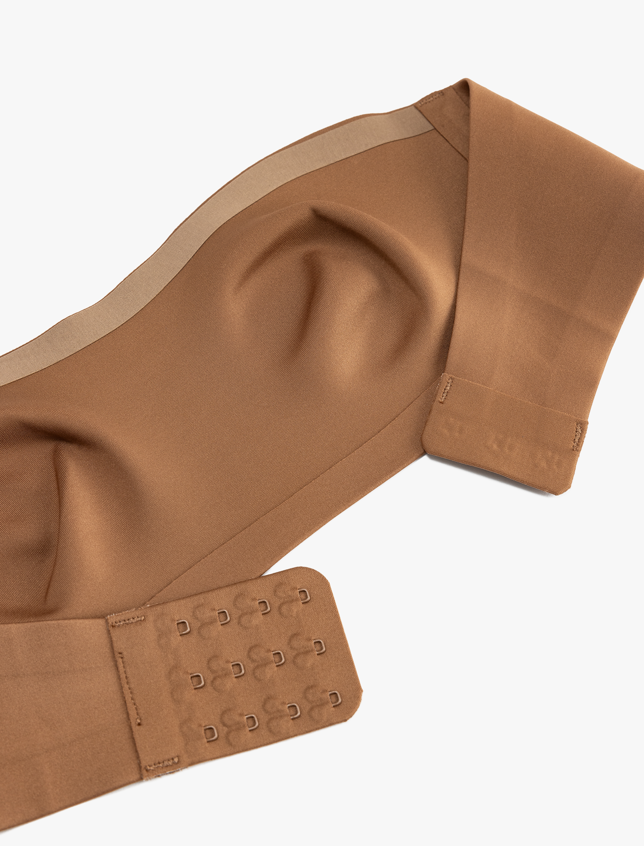   Nefes Alan Vücudu Saran Kumaş Balensiz Dolgusuz Straplez Sütyen