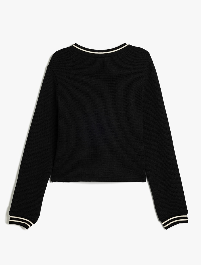  Nakış Detaylı Uzun Kollu Düğmeli Biyeli V Yaka Triko Hırka