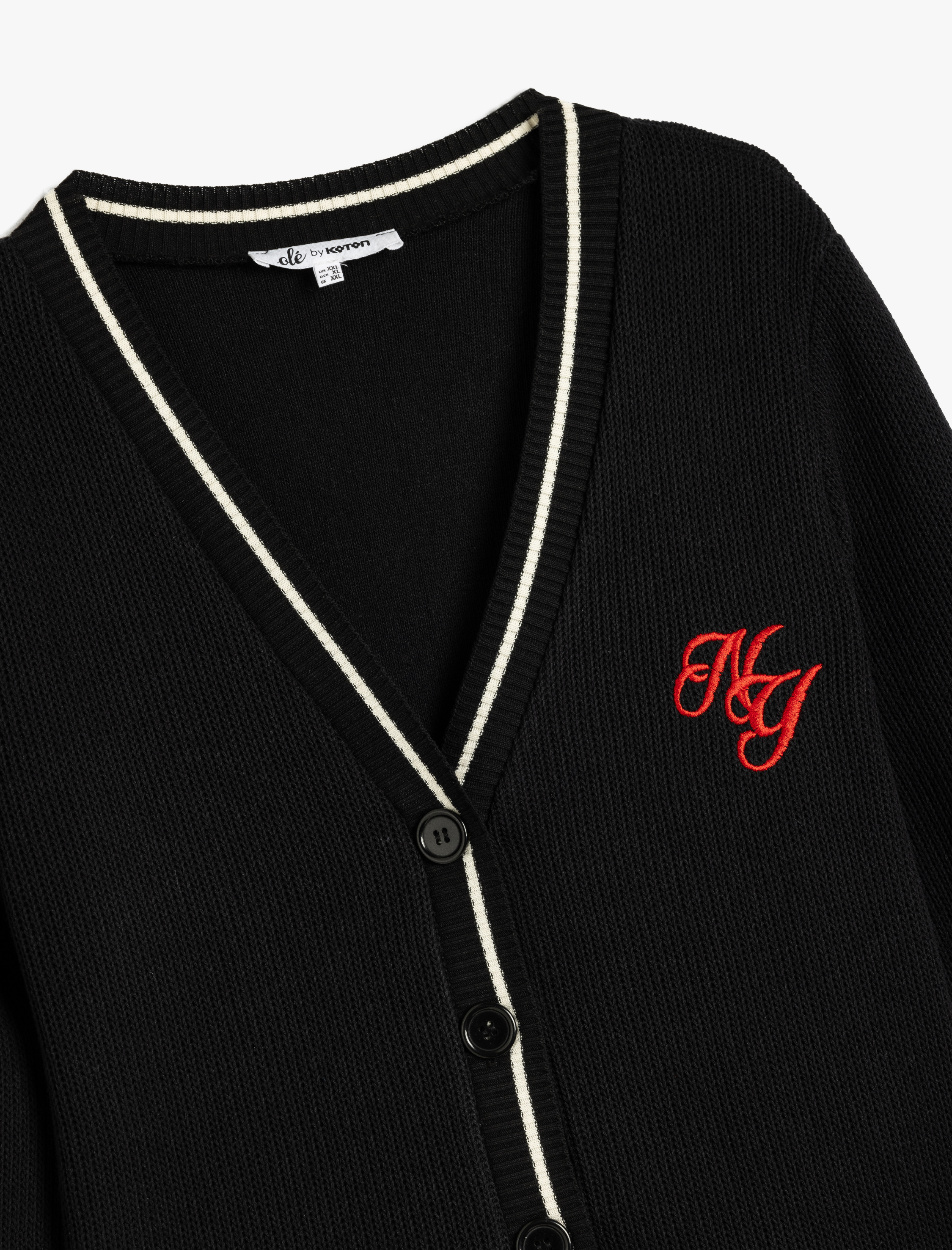 Nakış Detaylı Uzun Kollu Düğmeli Biyeli V Yaka Triko Hırka