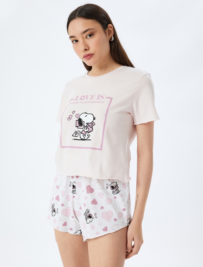  Pamuklu Lisanslı Snoopy Baskılı Kısa Kollu Şortlu Pijama Takımı