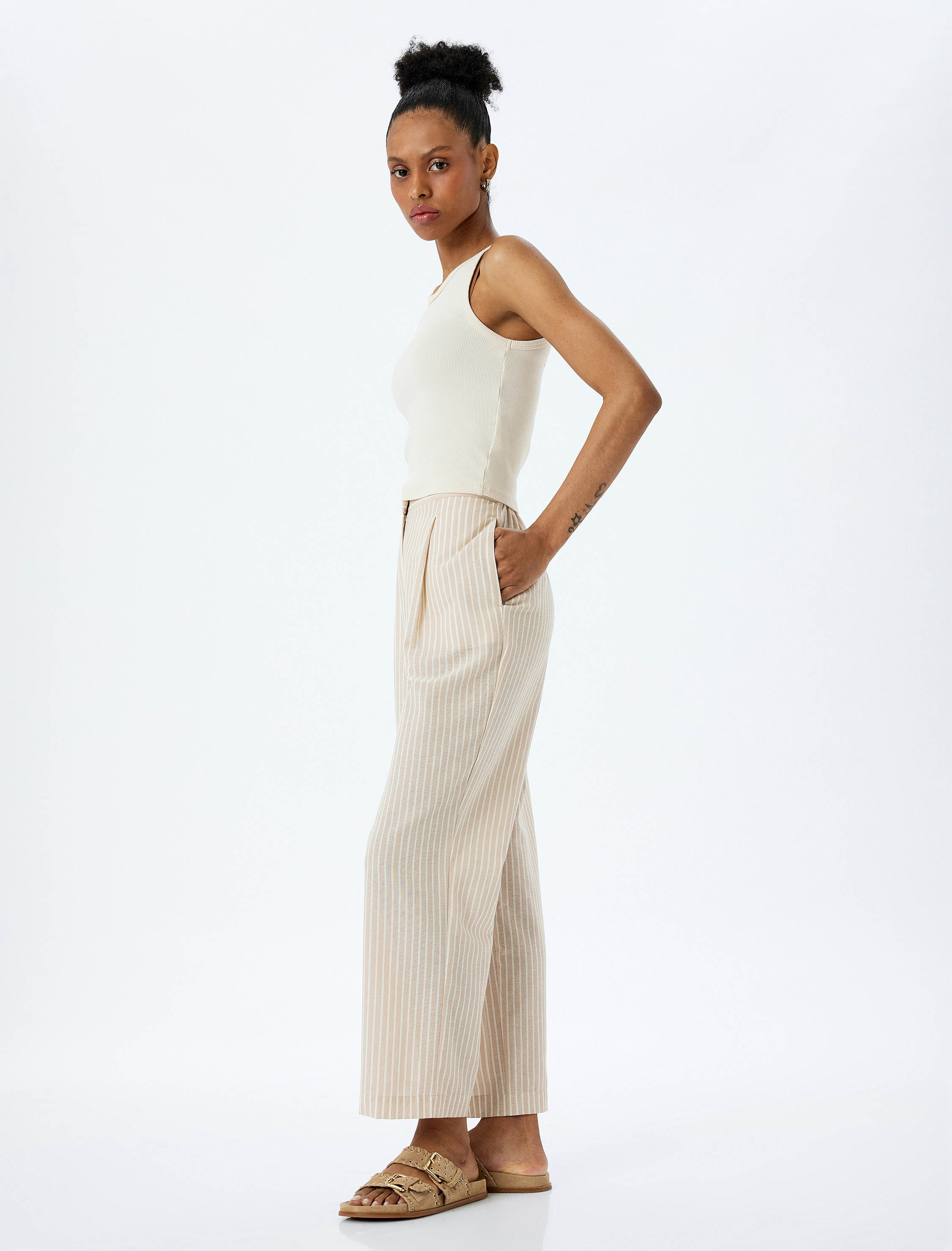   Rahat Kalıp Cepli Yüksek Bel Bol Paça Pantolon