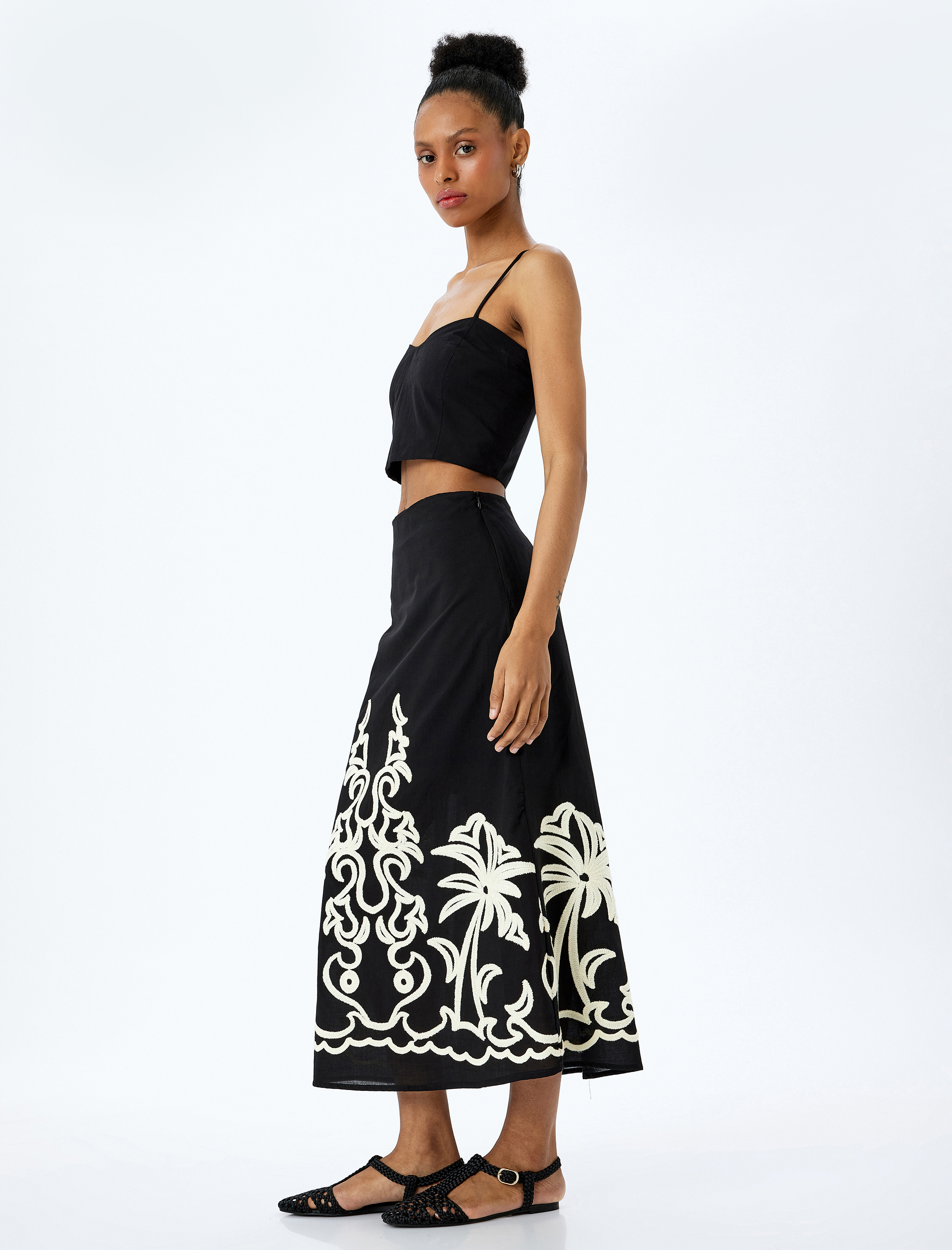   Astarlı Bol Kalıp Etnik Desenli Midi Boy Kloş Etek