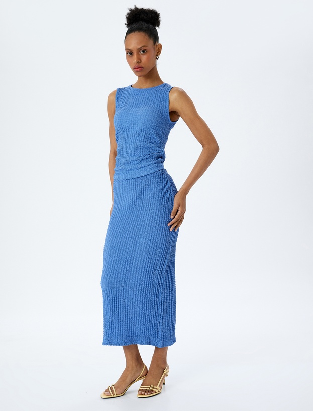 Dokulu Slim Fit Bisiklet Yaka Kolsuz Bluz_0