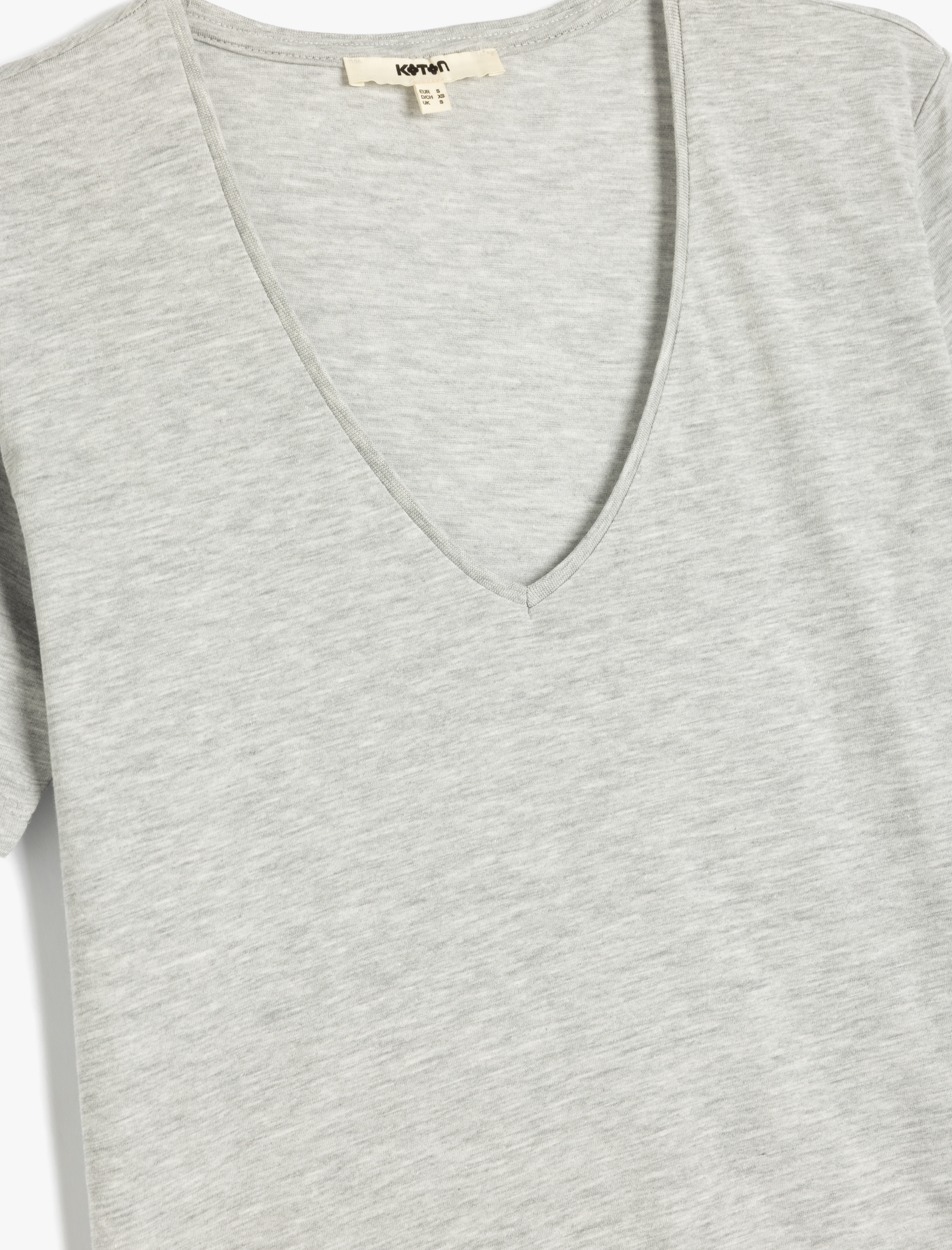   Pamuklu Kısa Kollu Basic V Yaka Tişört