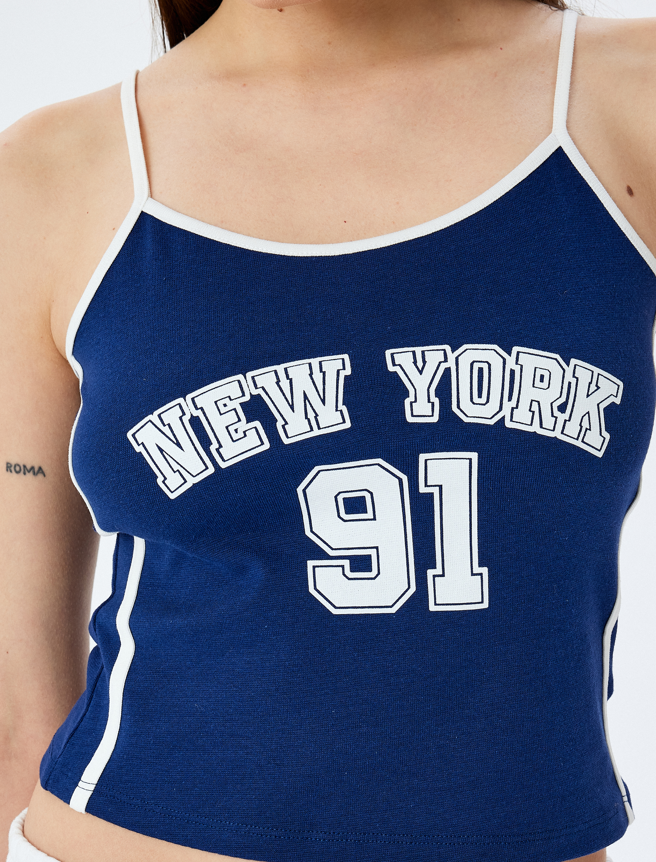   Kolej Baskılı İnce Askılı Slim Fit Crop Atlet