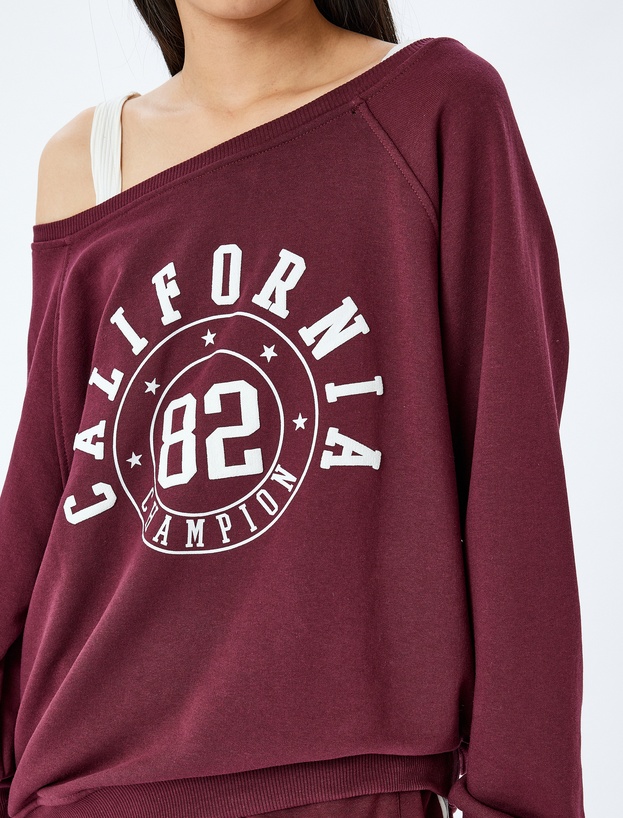 Kolej Baskılı Omzu Açık Kayık Yaka Oversize Sweatshirt_4