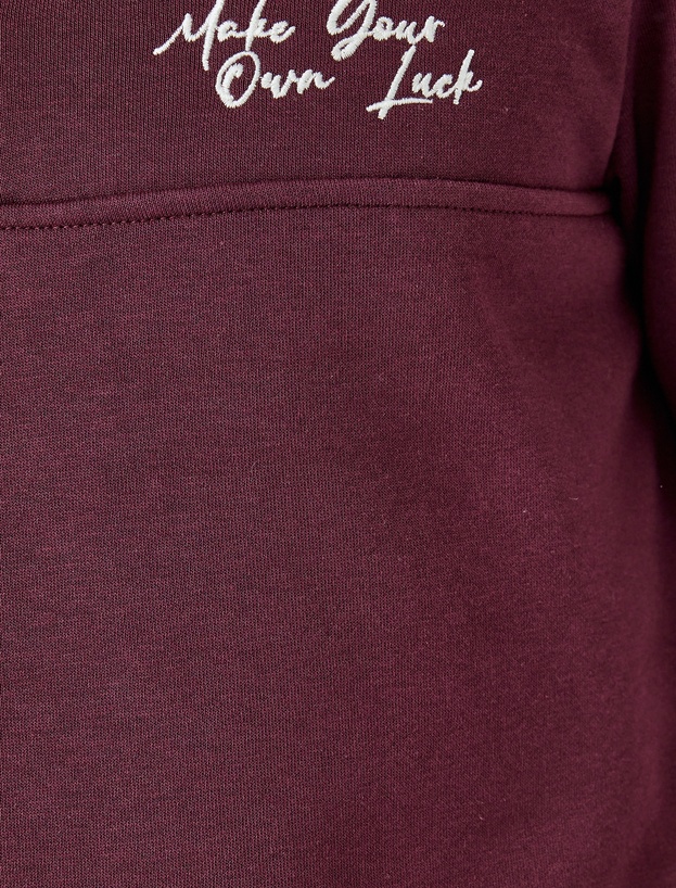 Slogan İşlemeli Pamuk Karışımlı Dikiş Detaylı Yarım Fermuarlı Sweatshirt_5