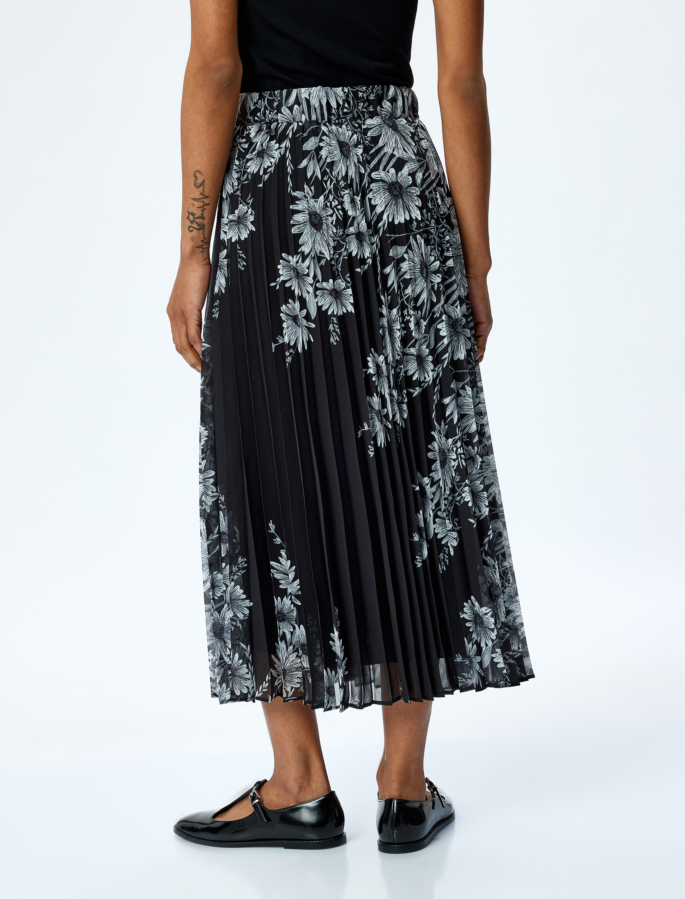   Standart Bel Astarlı Uzun Pileli Çiçekli Etek