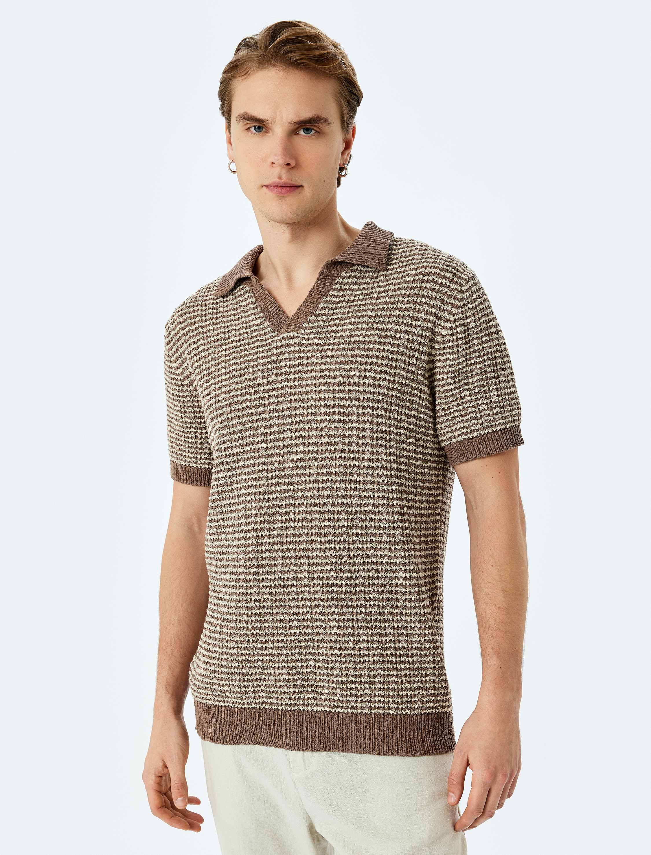   Pamuk Karışımlı Polo V Yaka Çizgili Kısa Kollu Triko Tişört