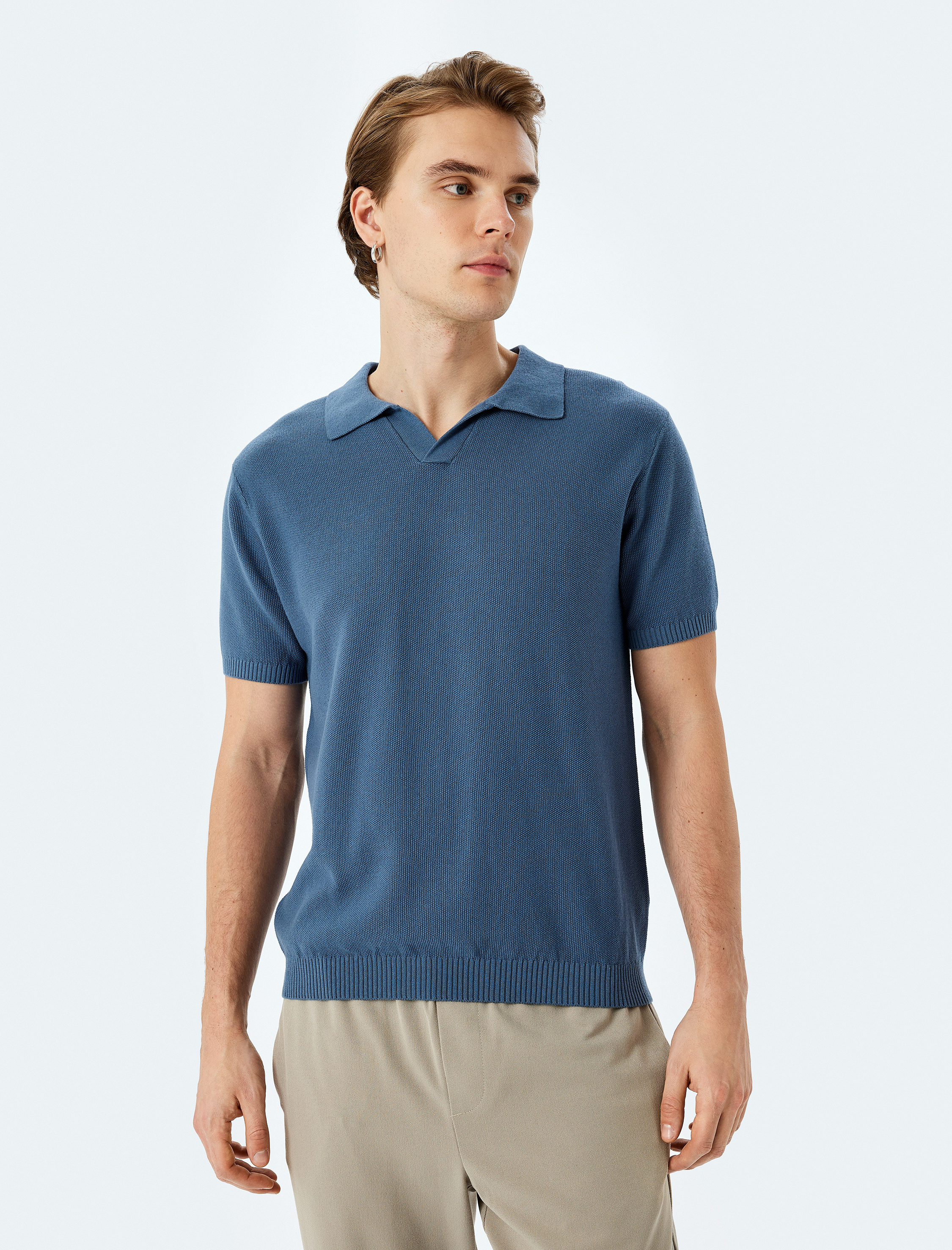   Pamuklu V Polo Yaka Kısa Kollu Triko Tişört