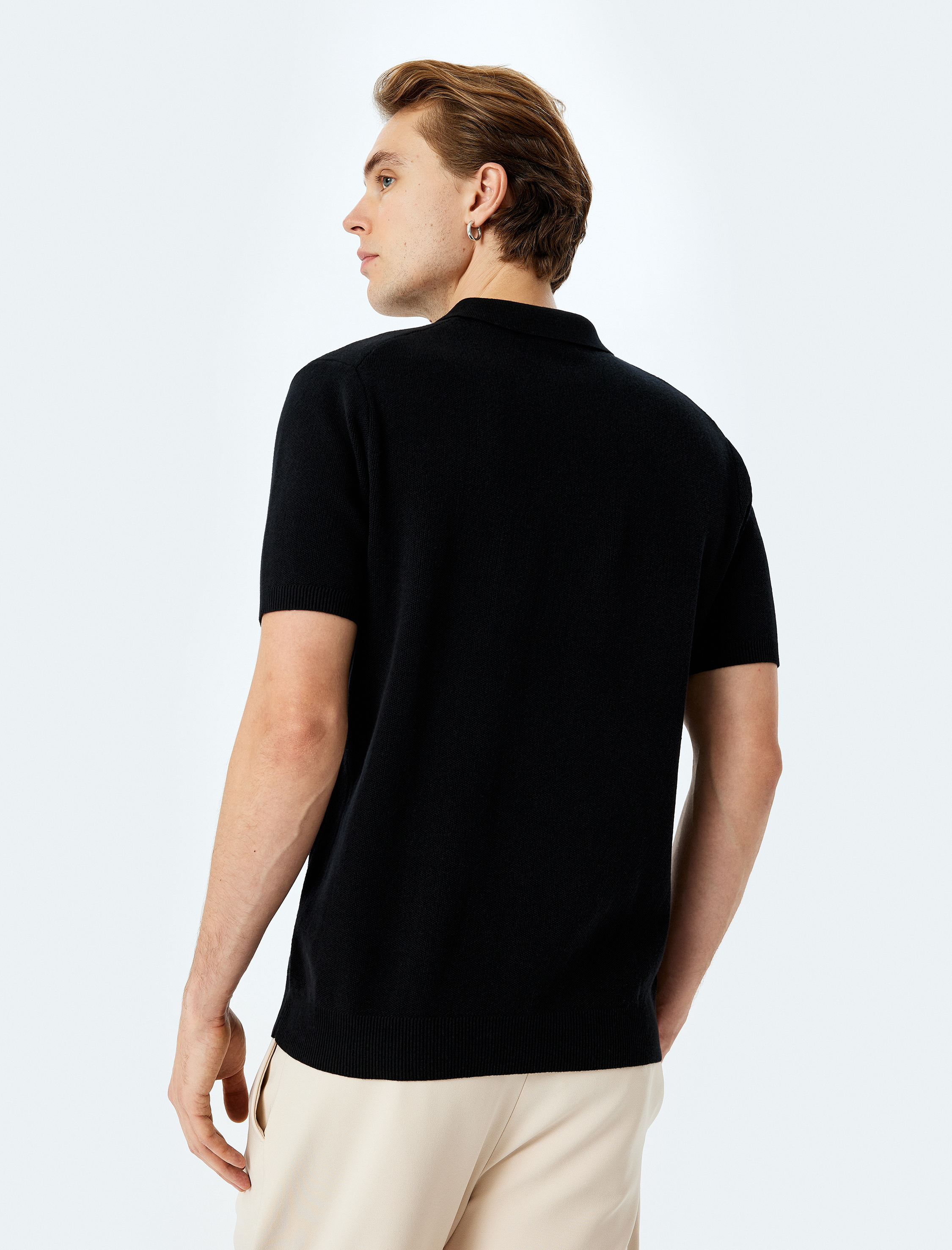 Pamuklu Basic Polo V Yaka Kısa Kollu Triko Tişört