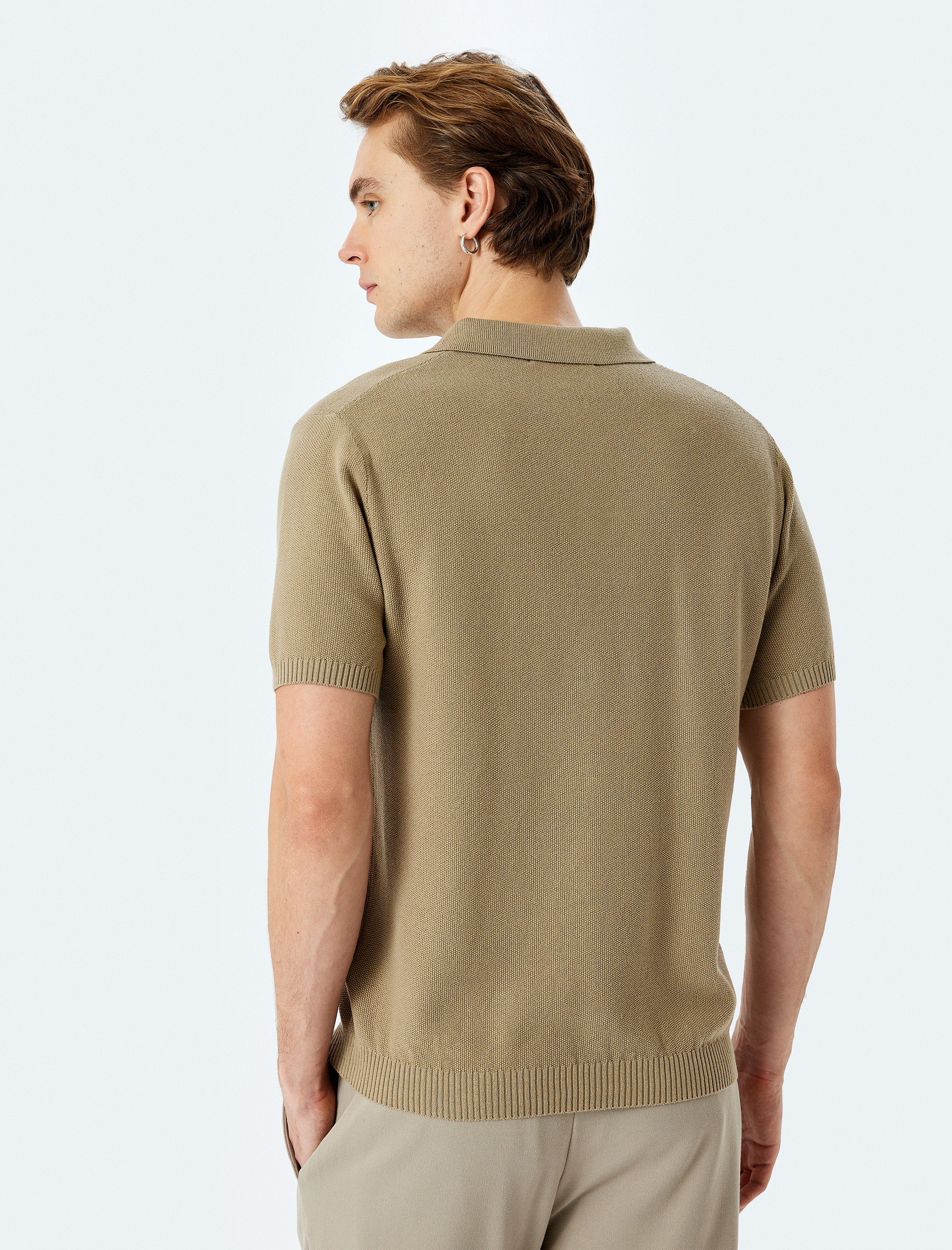   Pamuklu V Polo Yaka Kısa Kollu Triko Tişört