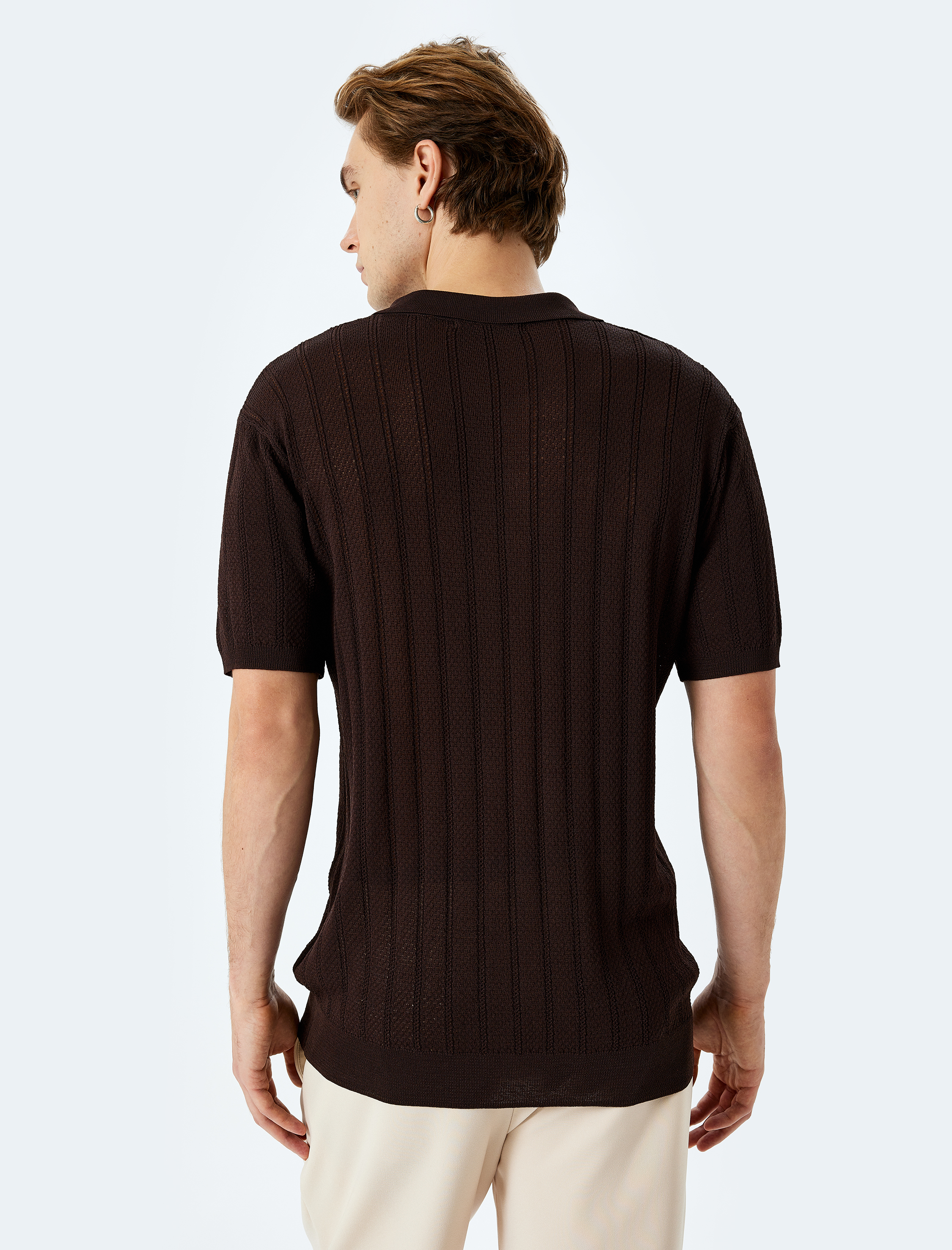   Polo Yaka Düğme Detaylı Viskon Karışımlı Dokulu Kısa Kollu Triko Tişört