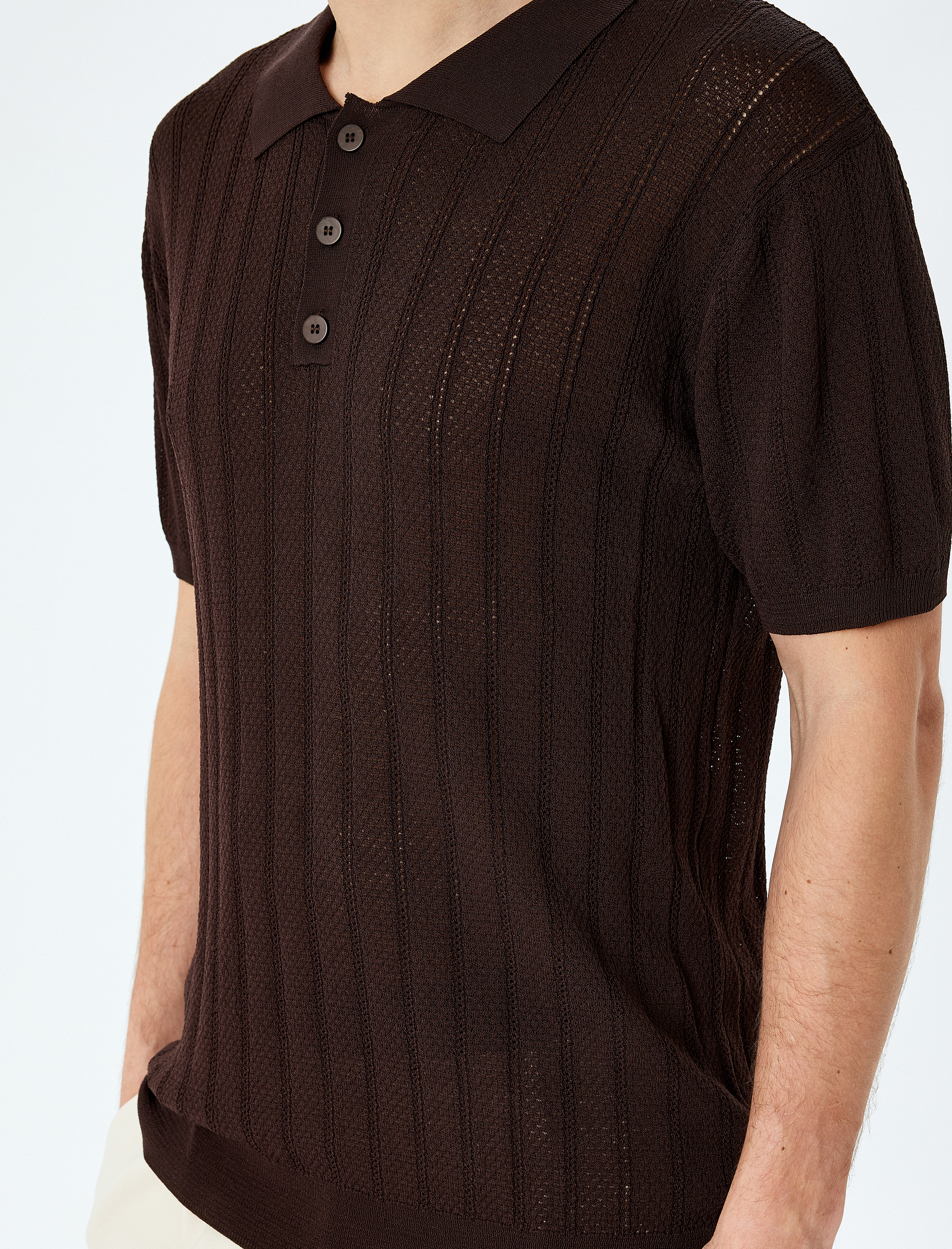   Polo Yaka Düğme Detaylı Viskon Karışımlı Dokulu Kısa Kollu Triko Tişört