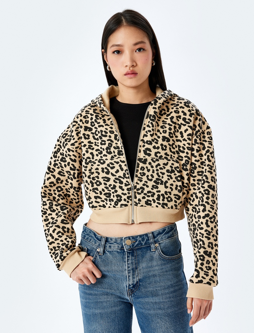   Leopar Desenli Kapüşonlu Fermuarlı Crop Sweatshirt