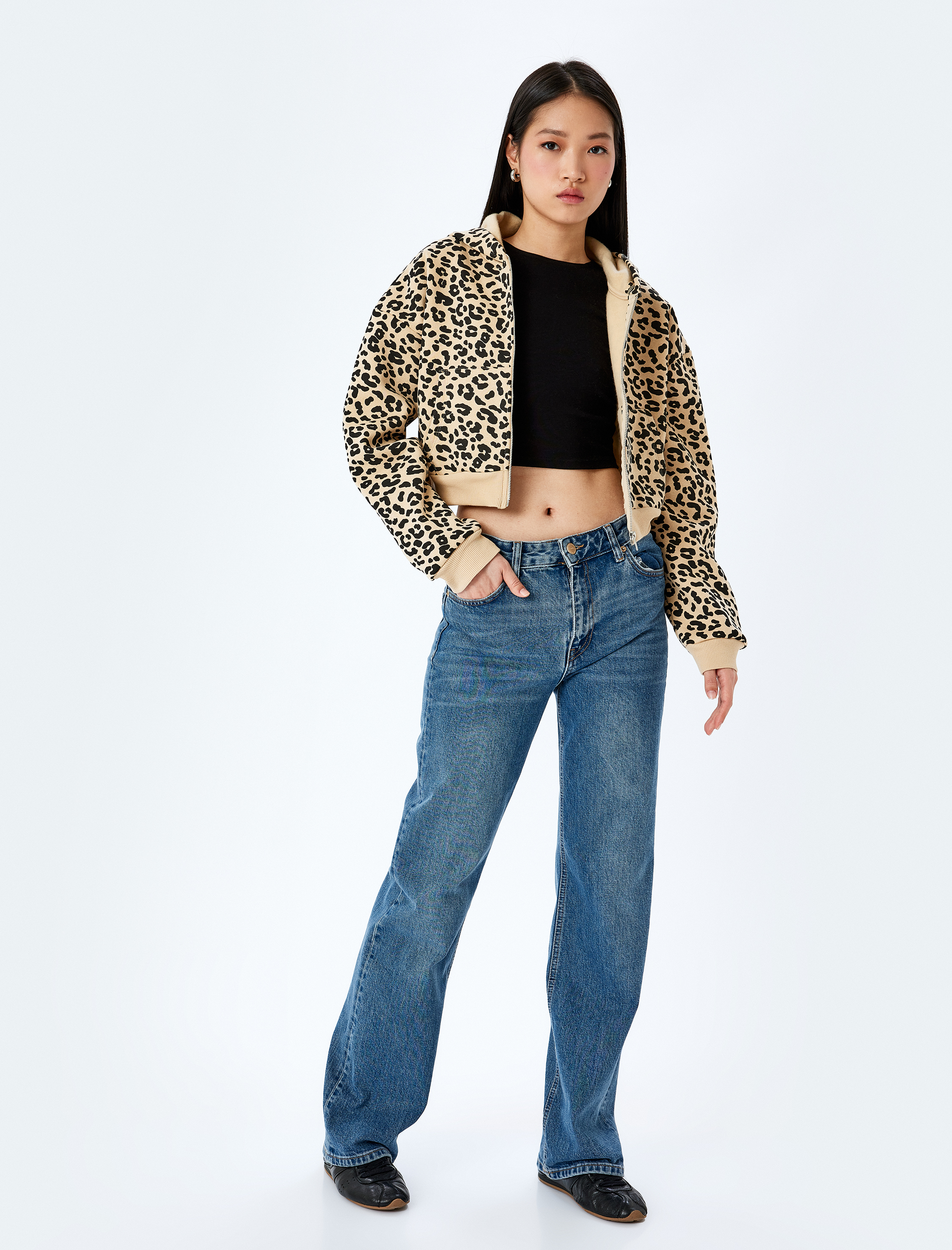   Şardonlu Leopar Desenli Kapüşonlu Fermuarlı Crop Sweatshirt