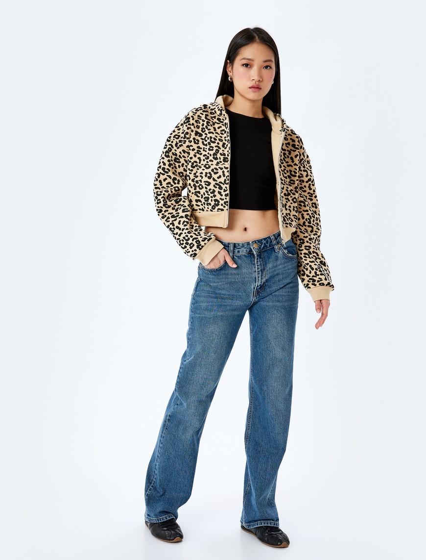   Leopar Desenli Kapüşonlu Fermuarlı Crop Sweatshirt