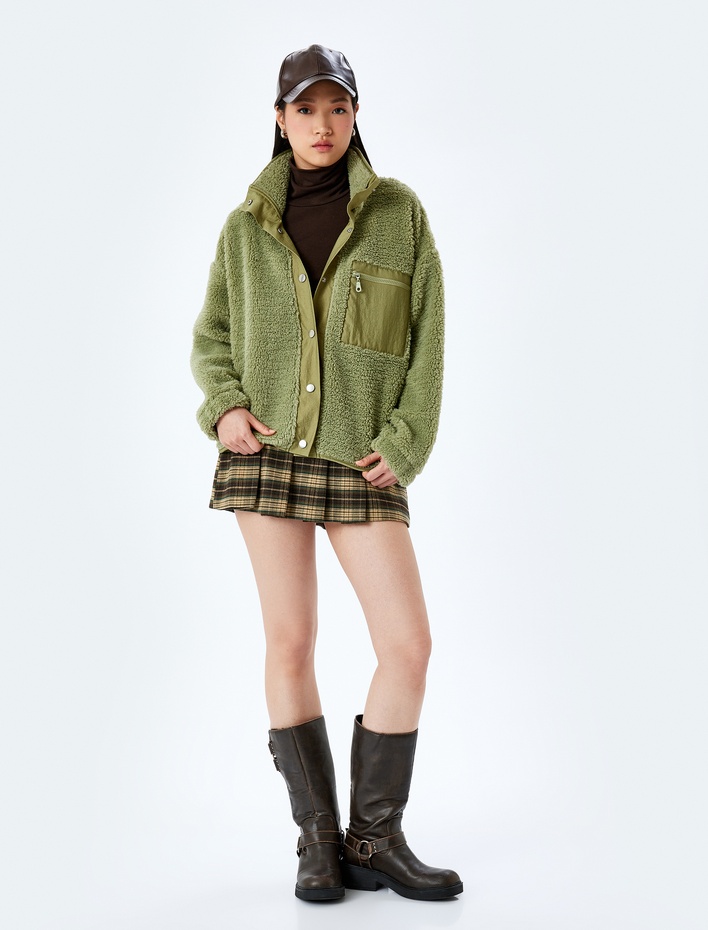  Oversize Cep Detaylı Çıtçıt Düğmeli Peluş Sweatshirt