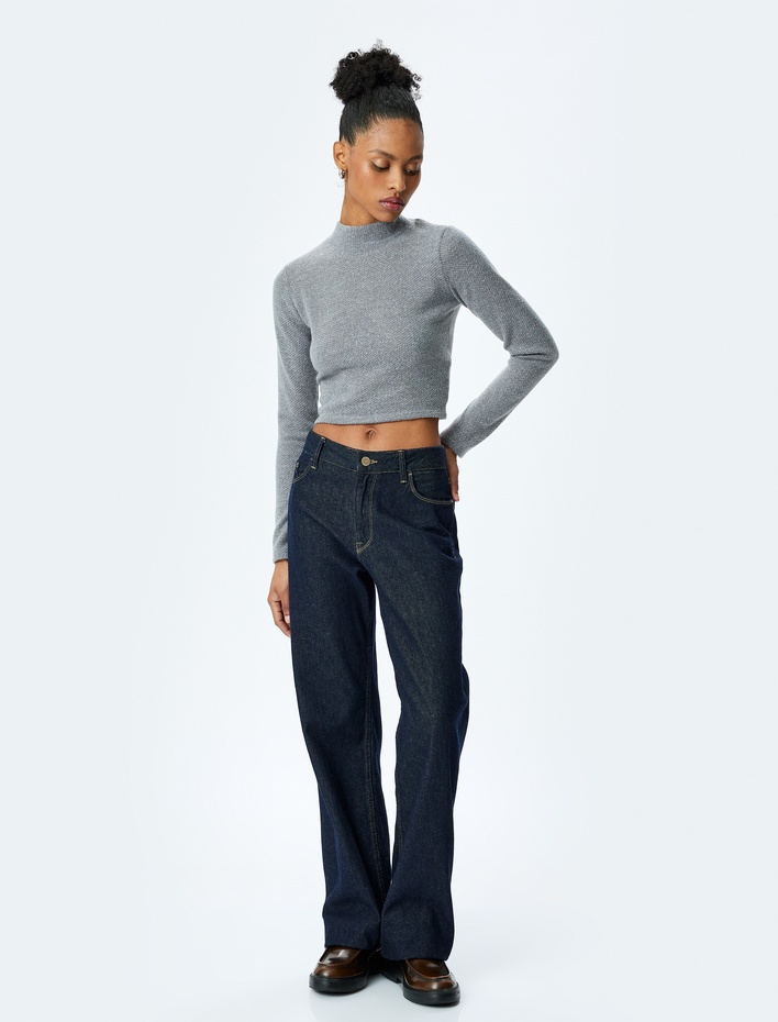  Yumuşak Dokulu Dik Yaka Uzun Kollu Crop Tişört