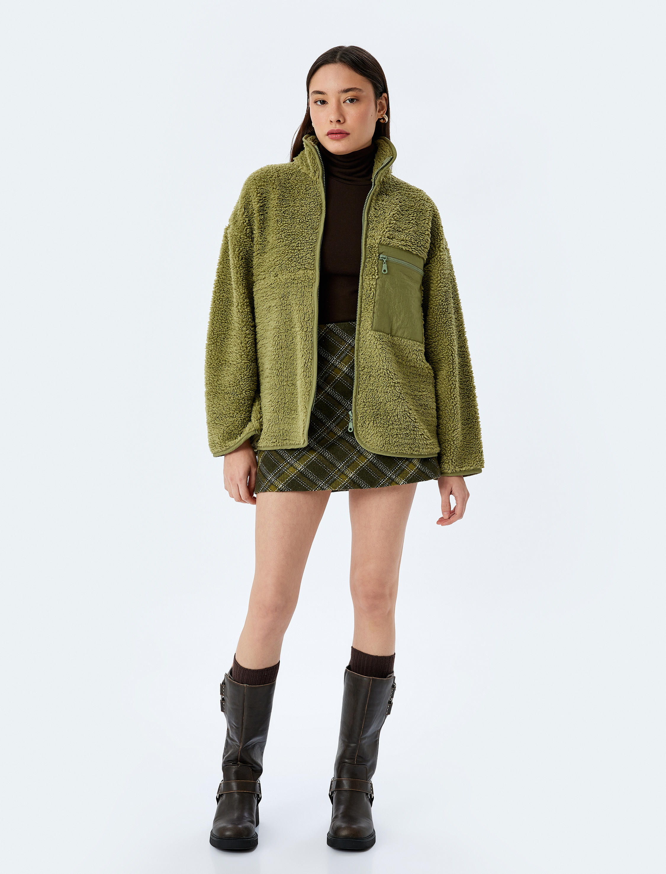   Dik Yaka Fermuarlı Cep Detaylı Peluş Oversize Sweatshirt