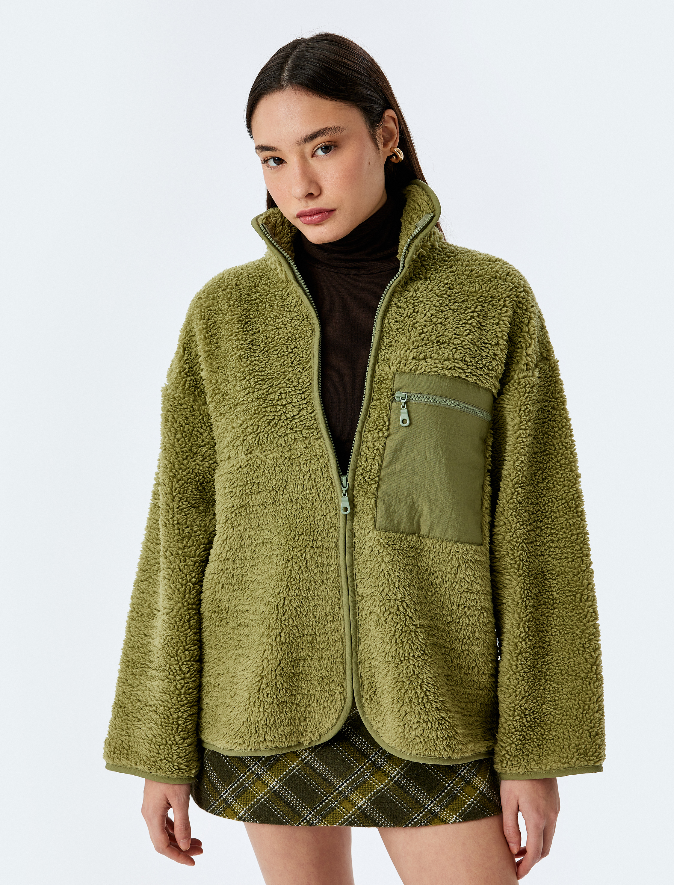   Dik Yaka Fermuarlı Cep Detaylı Peluş Oversize Sweatshirt