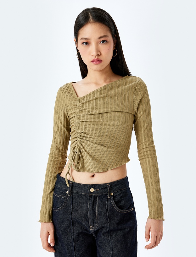 Asimetrik Yaka Büzgülü Slim Fit Uzun Kollu Tişört_2