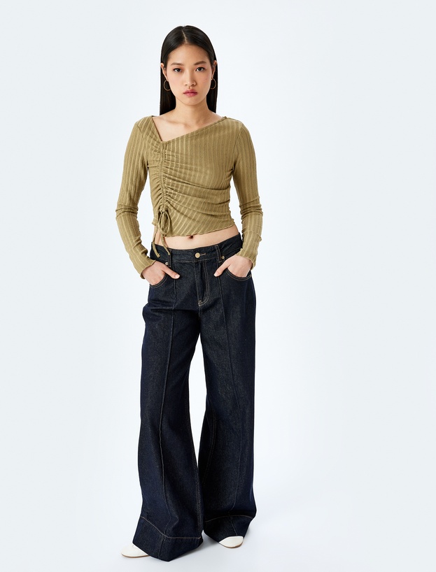 Asimetrik Yaka Büzgülü Slim Fit Uzun Kollu Tişört_1