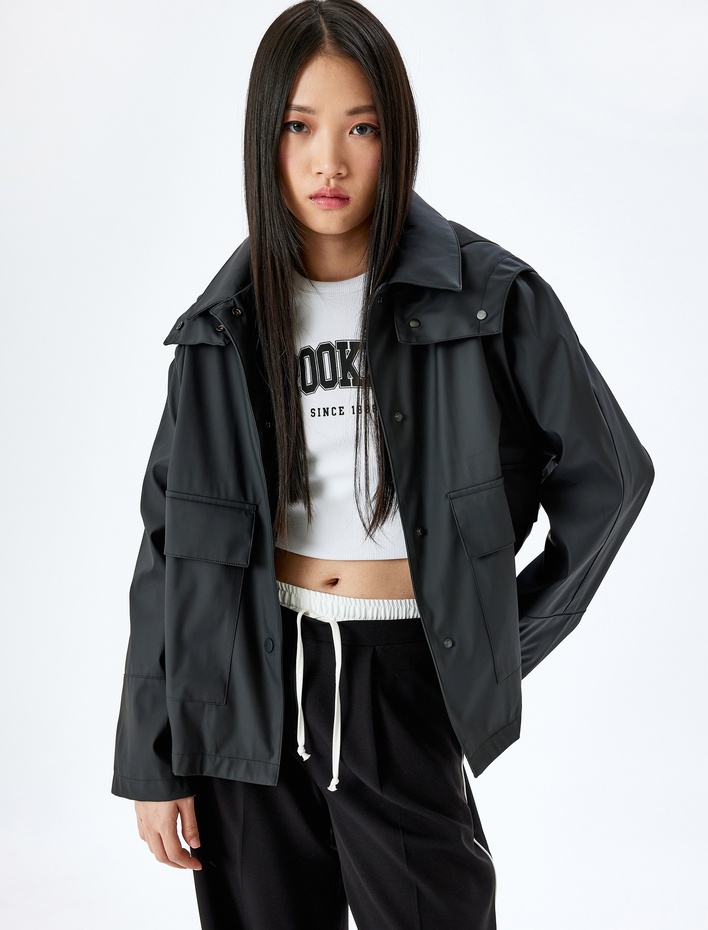  Kapüşonlu Cepli Su İtici Çıtçıt Düğmeli Kısa Trençkot